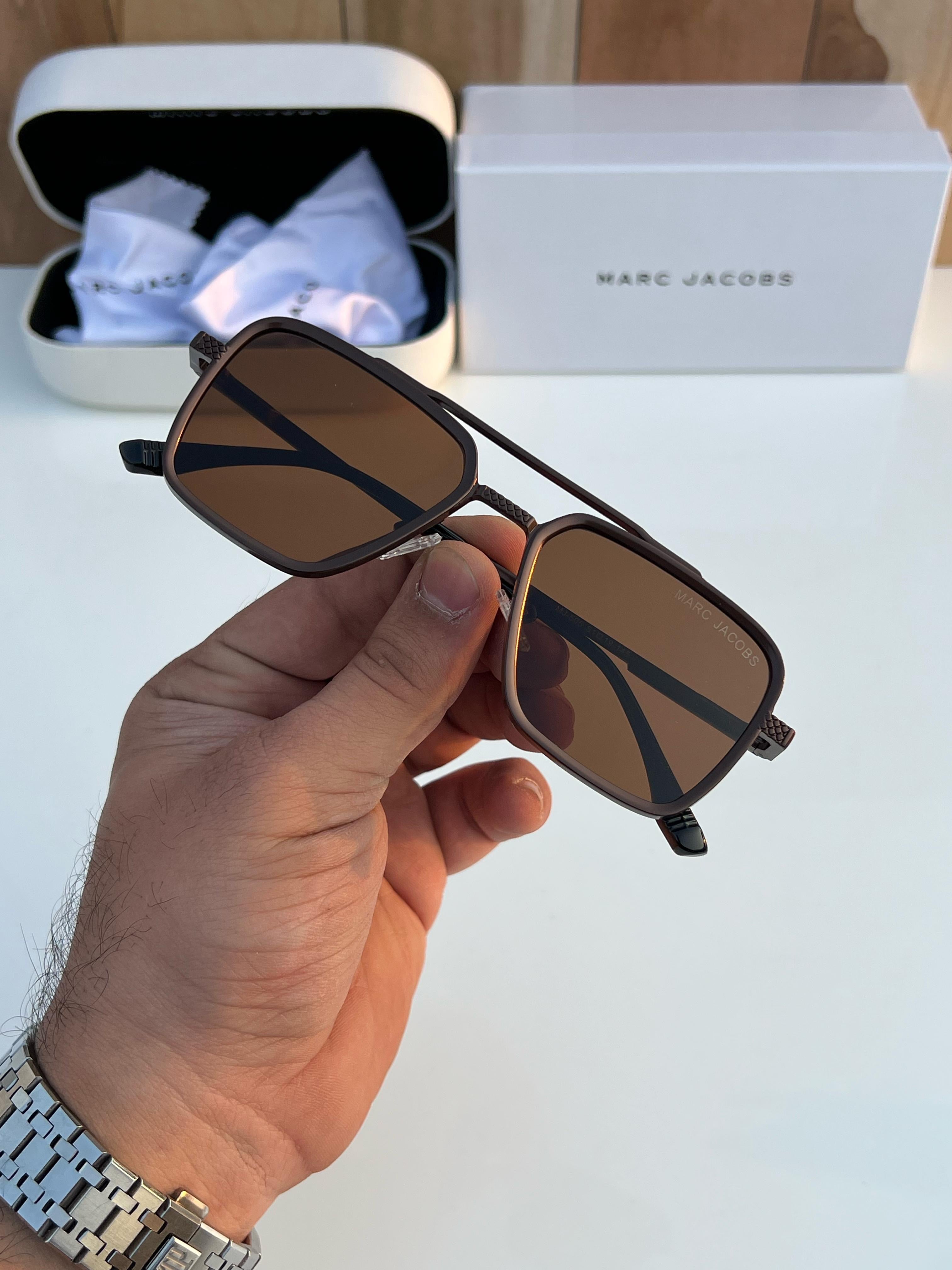 Mar_c Jacob’s 505 brown A