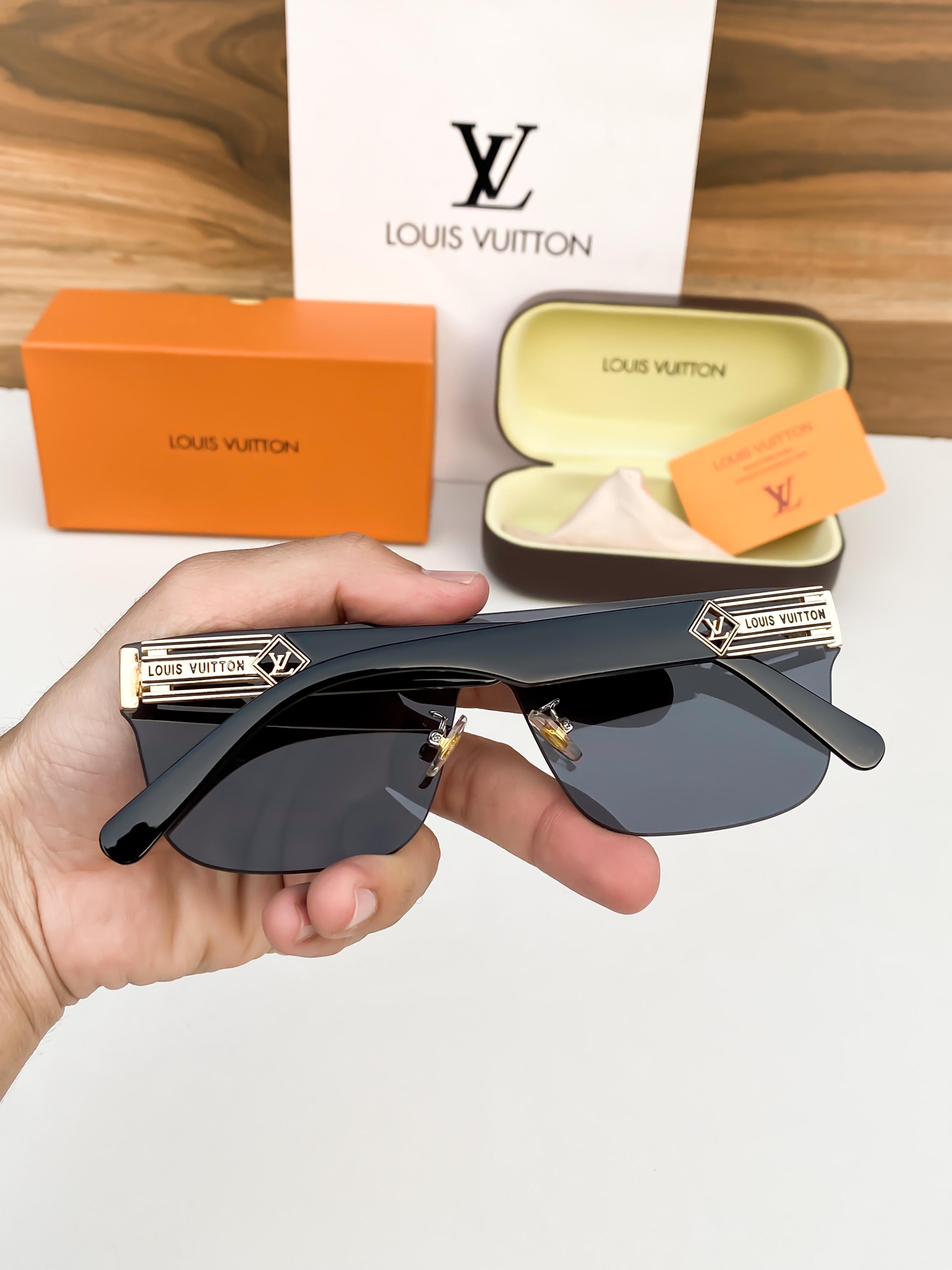 LO_UIS Vuitton gold black 68025