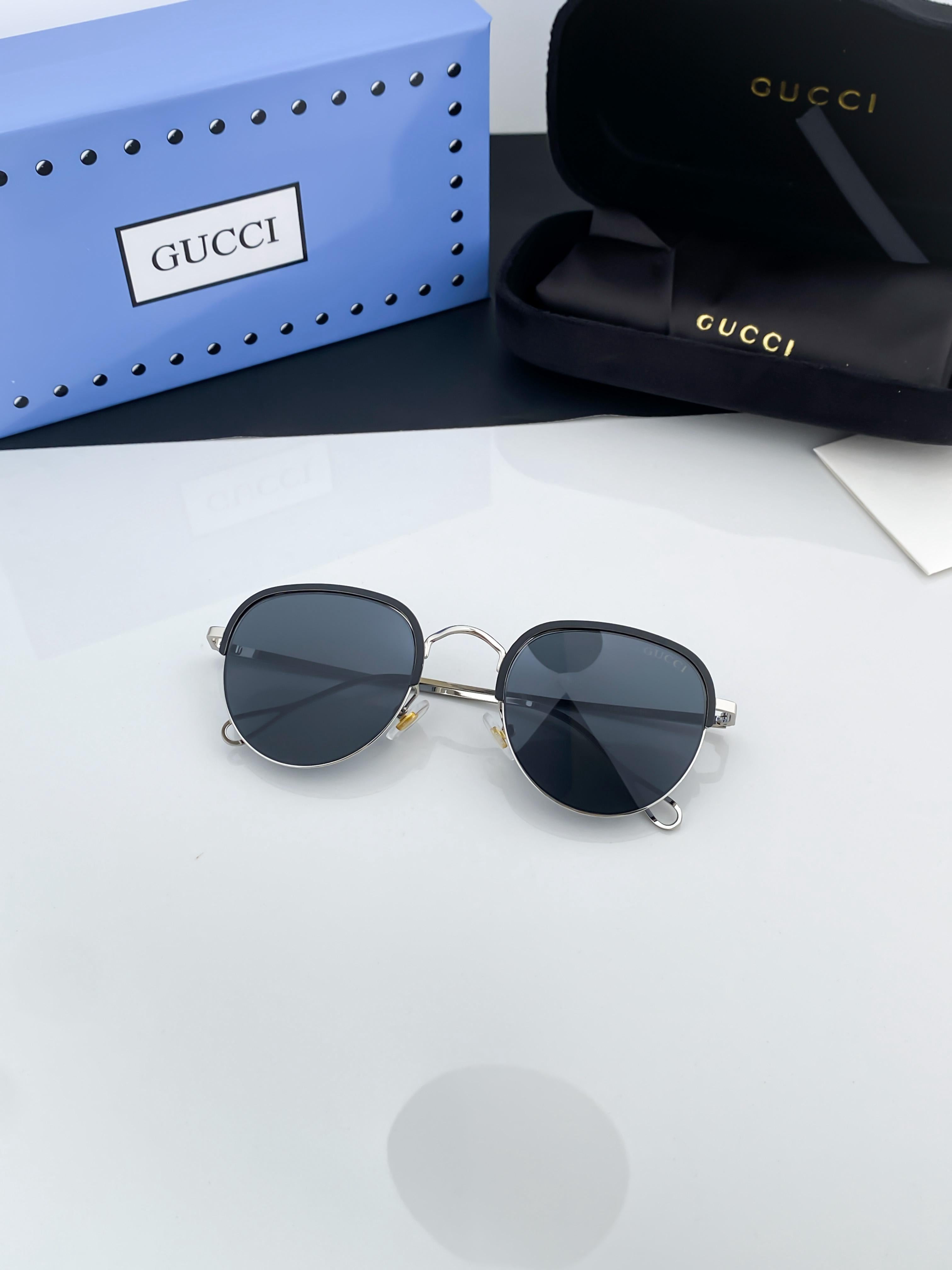 GU_C_CI SILVER BLACK 551 B