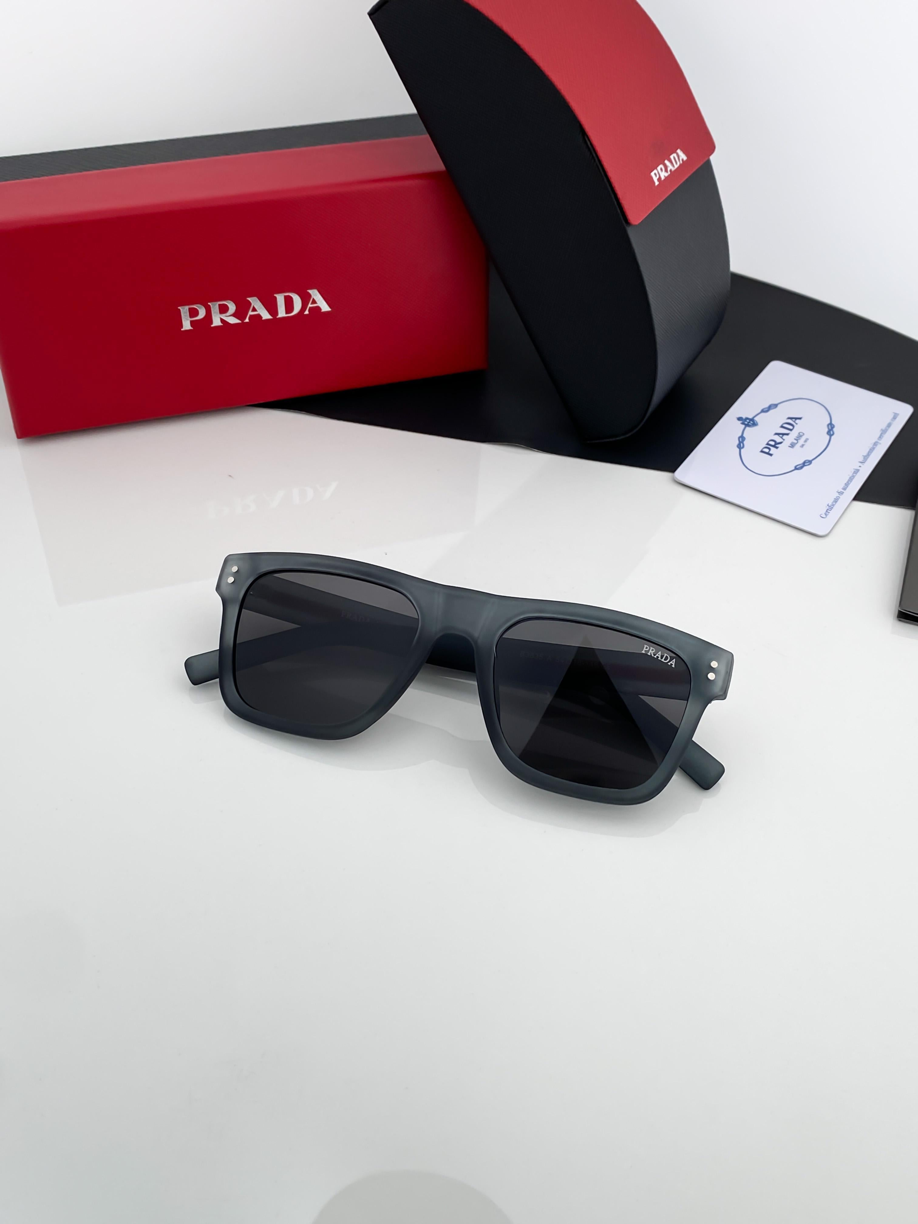 PR_AD_A GREY BLACK 3835 B