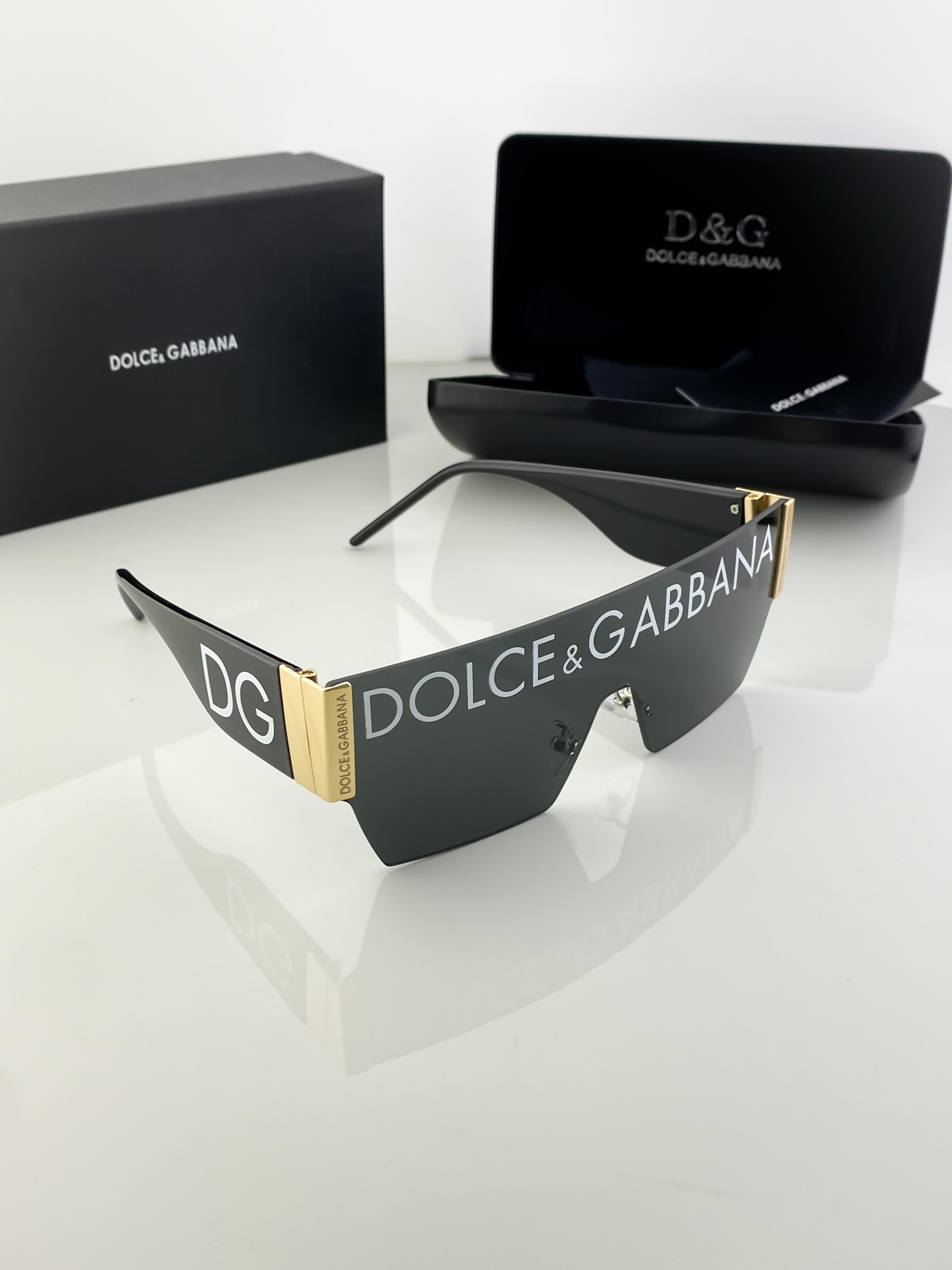 DOL  GOLD BLACK 6864 B