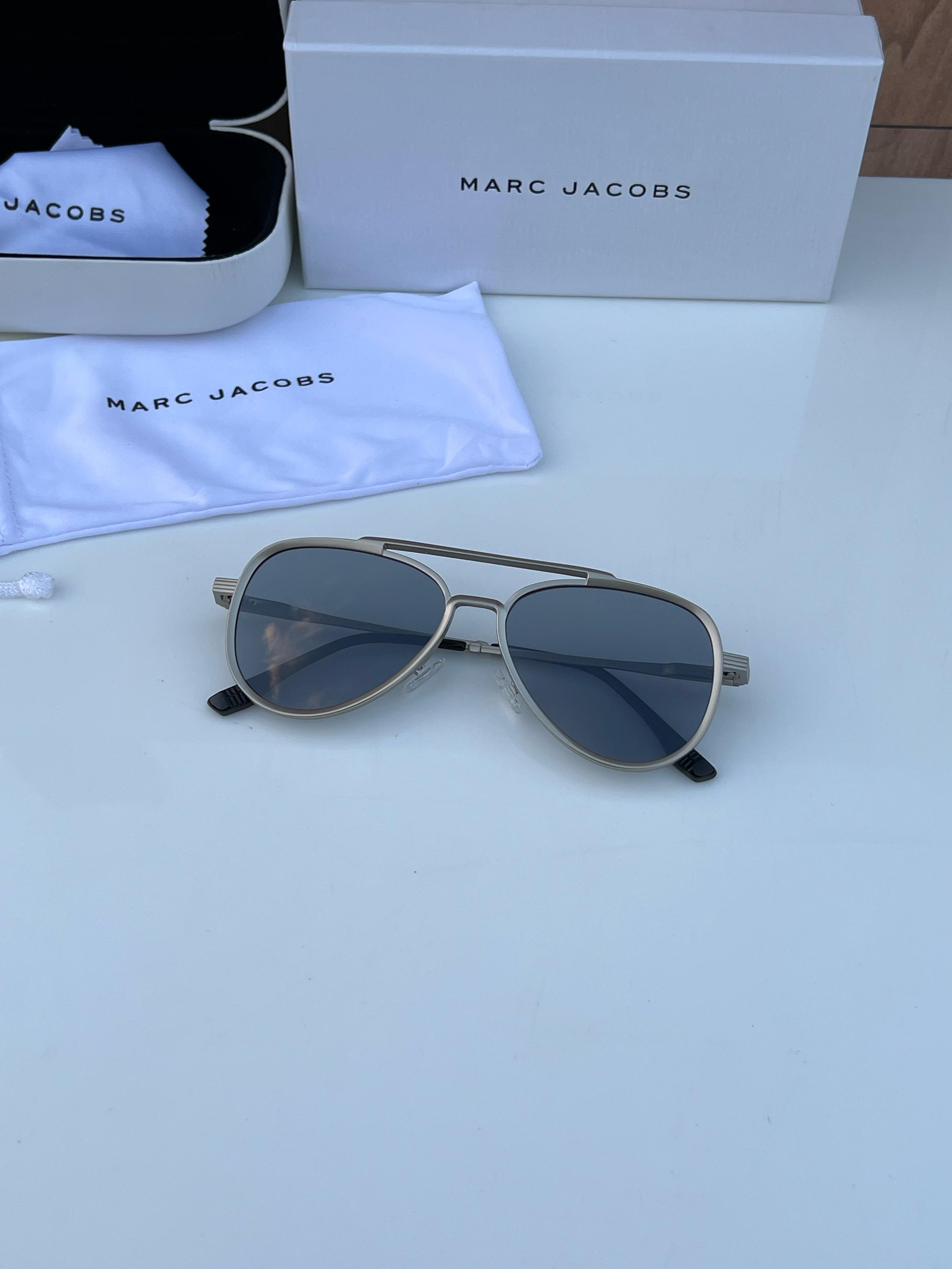 Mar  98286 silver black A