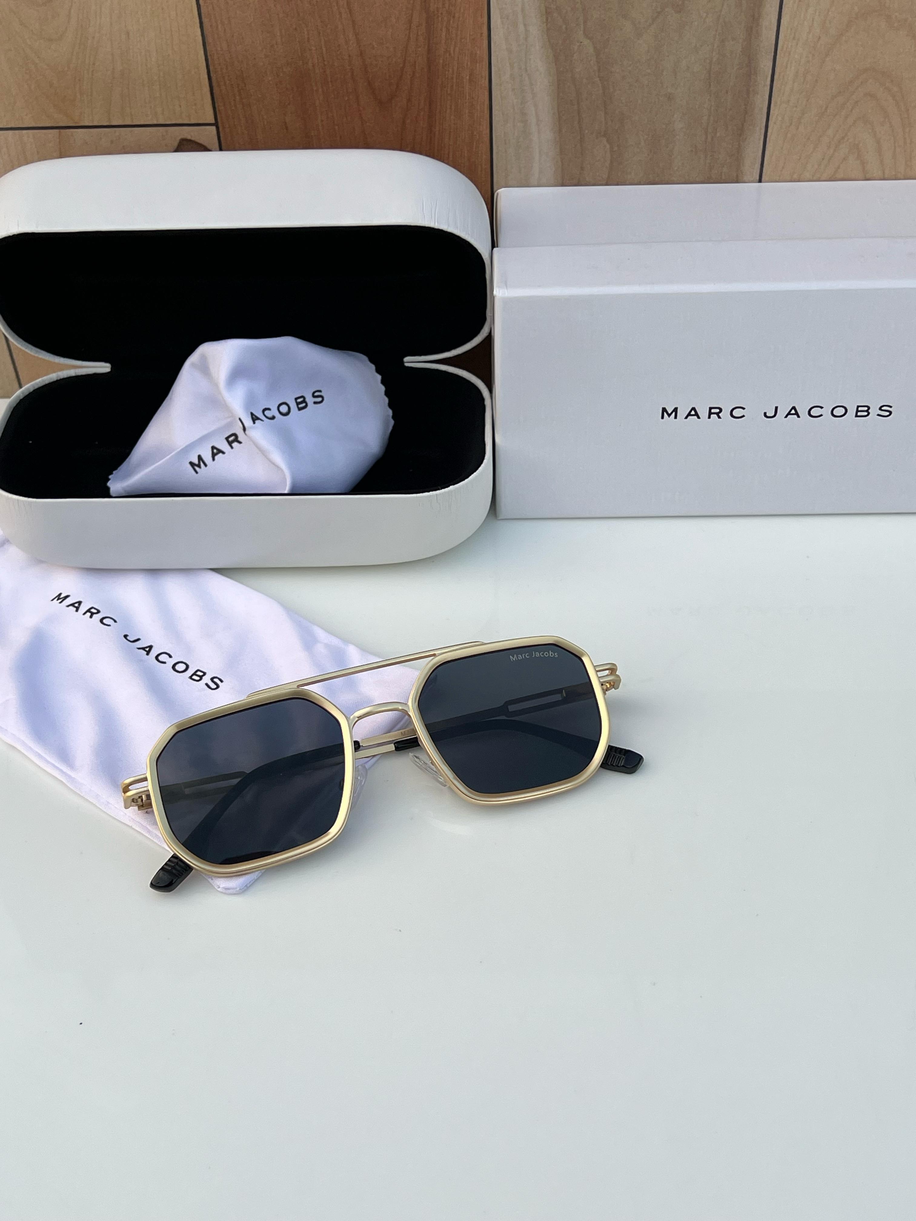 Mar  518 gold black A