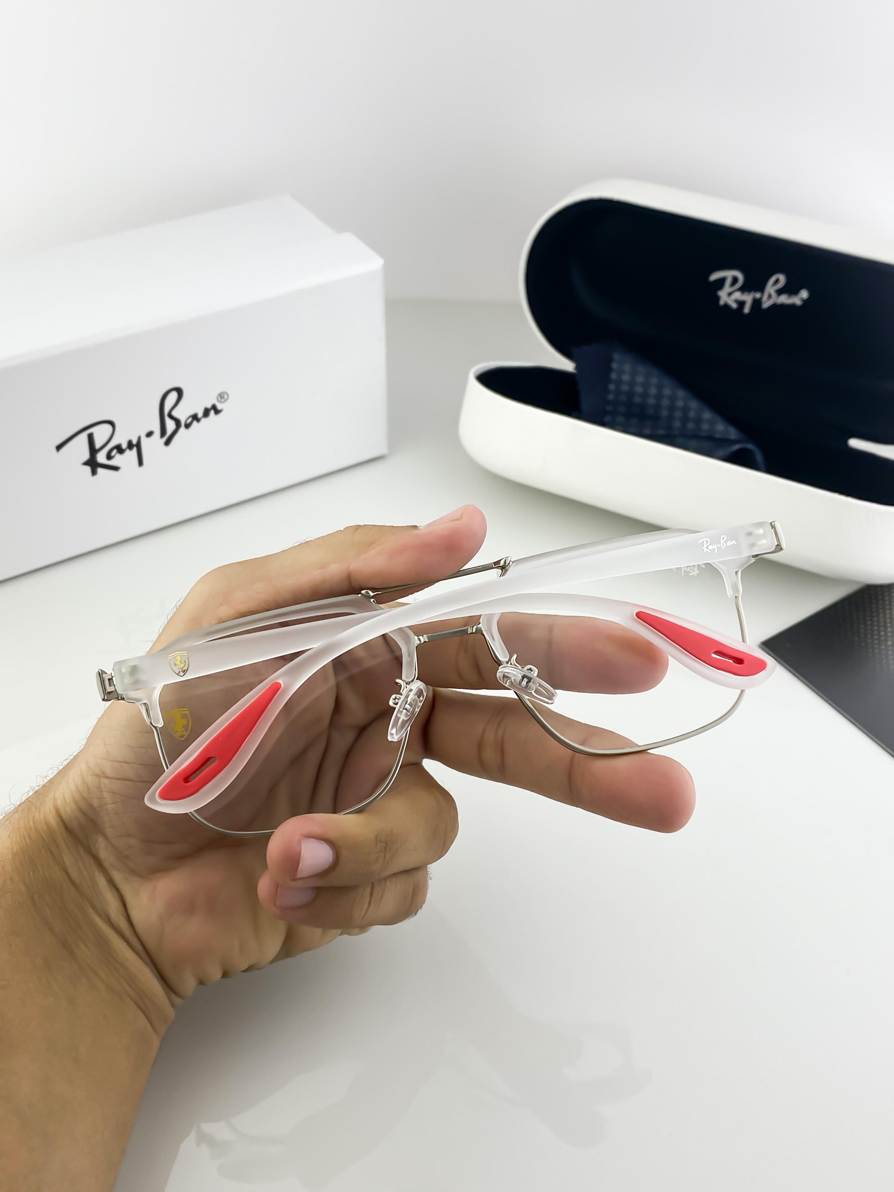 RAY_ 04 WHITE RED PLANO B