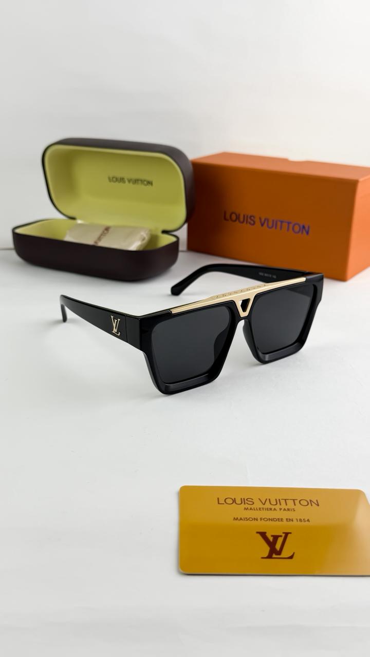 Louis vuitton 1502 black gold